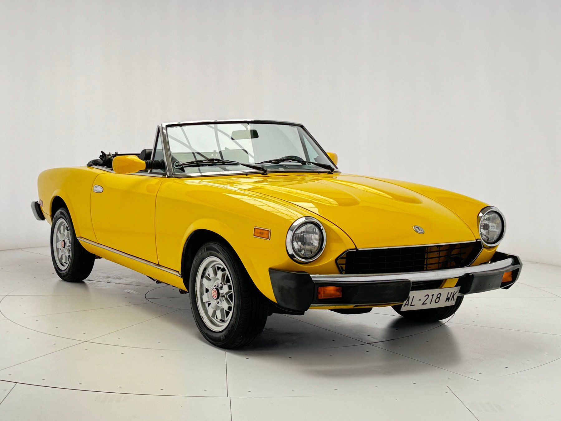 Fiat - 124 Spider America - 1983